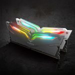 フルカラーで光るド派手なDDR4メモリ「T-FORCE NIGHT HAWK RGB」が発売